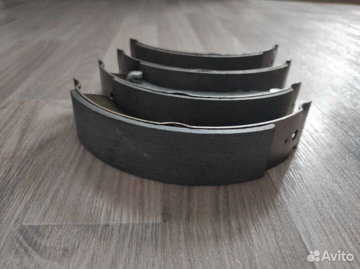 Задние тормозные колодки