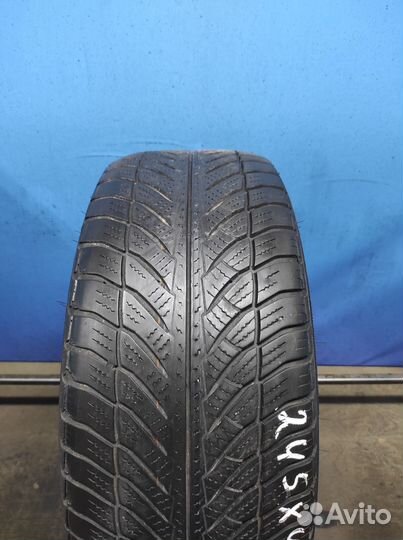 Goodyear UltraGrip 8 245/45 R18 100V