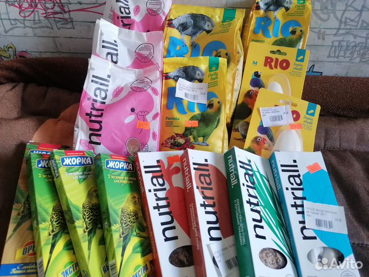 Корм для попугаев средних и крупных