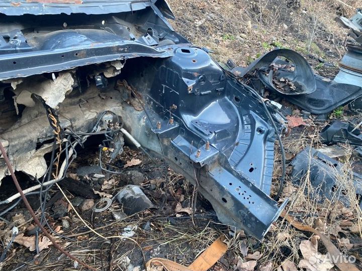 Передняя часть кузова передняя левая Ford Mondeo 4