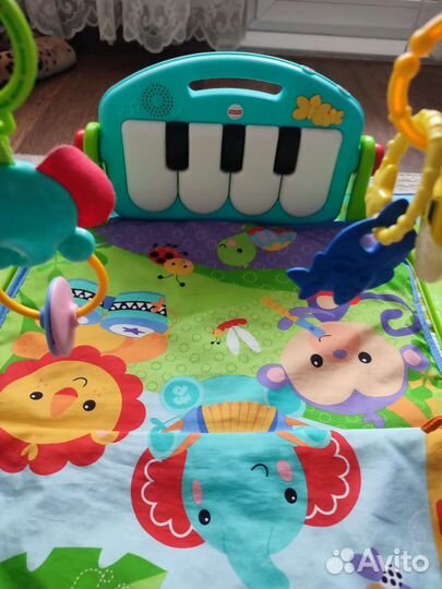 Развивающий коврик с пианино