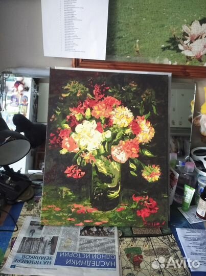 Картина натюрморт с цветами в вазе на столе