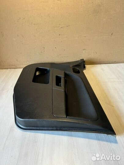 Обшивка двери передняя правая Ford Fusion CBK fyjb
