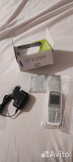 Телефон samsung gt e1200