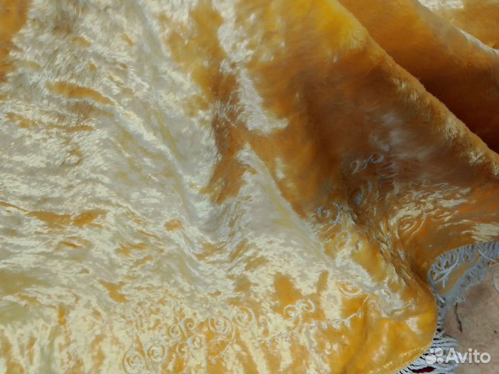 Скатерть СССР плюшевая желтого цвета