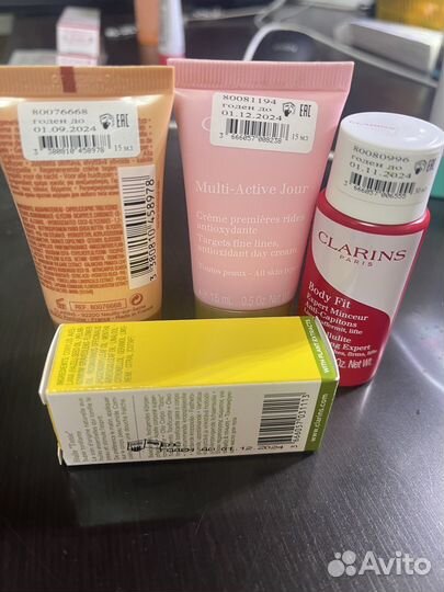 Набор косметики clarins 11 средств и 2 саше