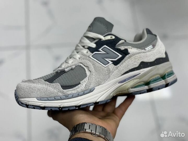 Кроссовки new balance 2002r