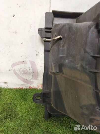 Диффузор радиатора Lincoln Navigator 3 07г