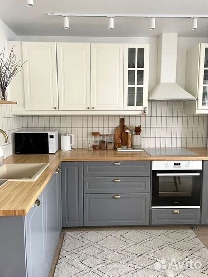 Кухня угловая на заказ для европланировки