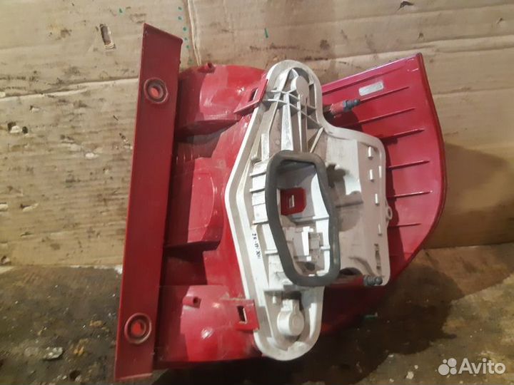 Фонарь задний левый Skoda Yeti