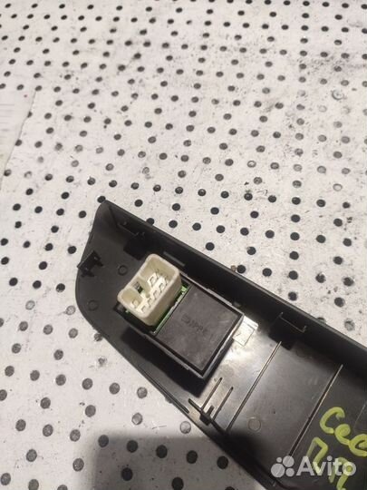 Блок управления стеклоподъемниками Kia Ceed