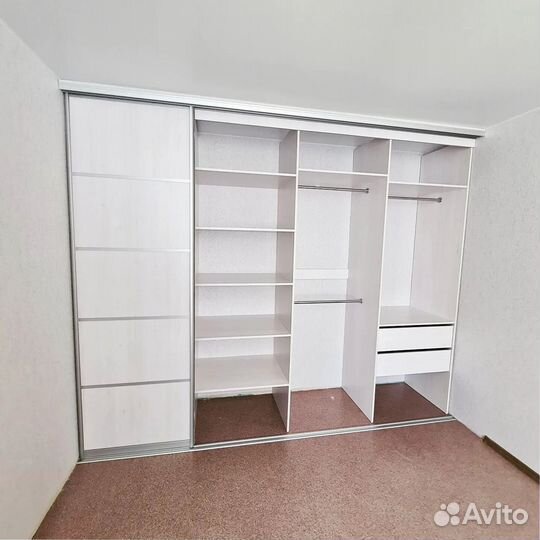 Функциональный шкаф купе