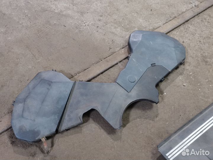 Кожух грм audi a 8 d2 4.2 AQF