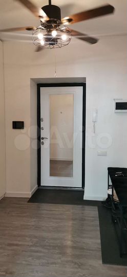 2-к. квартира, 57 м², 2/10 эт.