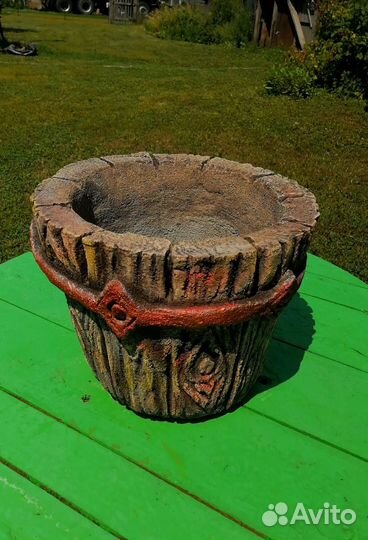 Продам для дачи вазон под деревянную кадушку