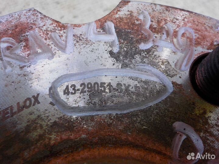 Ступица задняя Toyota Rav4