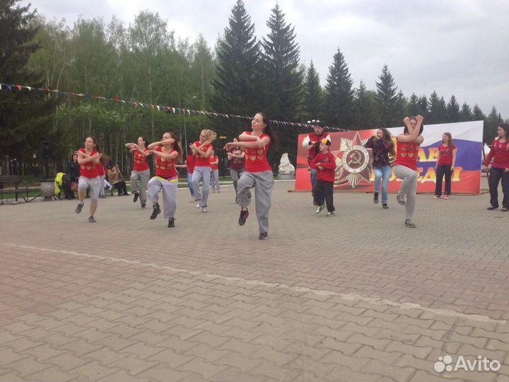 Танцы, растяжка, силовые тренировки