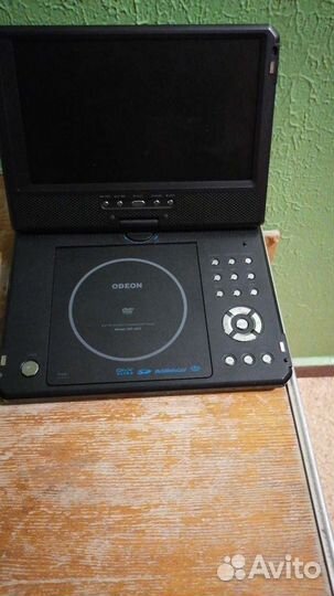 Портативный видеопроигрыватель Odeon SDP - 6820