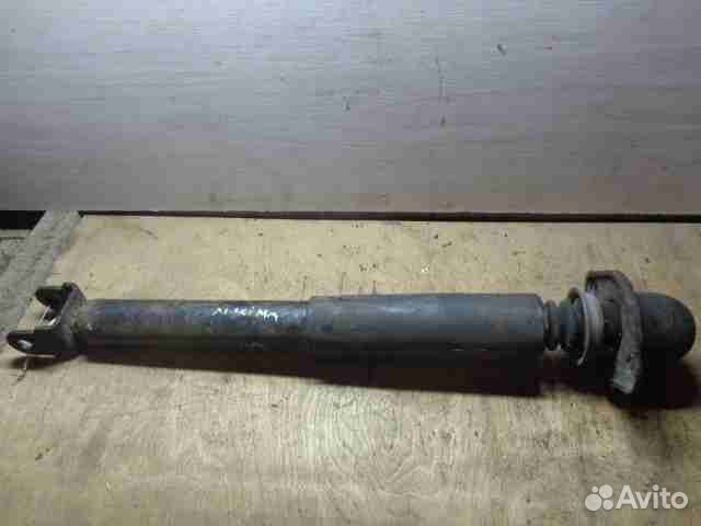 Амортизатор задний R Nissan Maxima A34