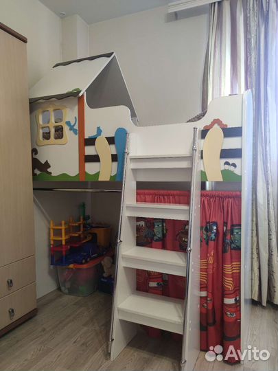Детская кровать домик с матрасом