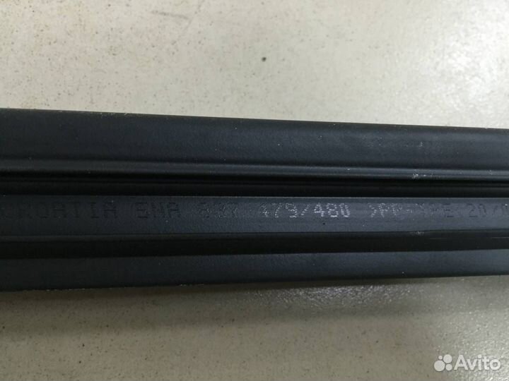 Уплотнитель стекла двери Volkswagen Tiguan 2017