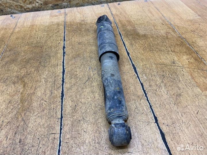 Амортизатор Opel Meriva A Z16XEP 2010