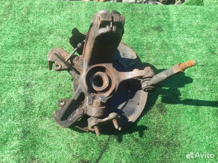 Правая цапфа Audi А1 1.2 tfsi 2012 г