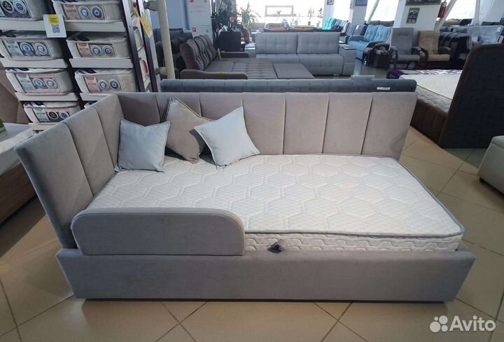 Детский диван кровать с мягкими бортиками