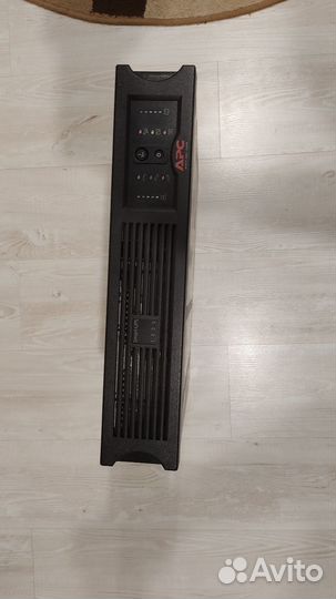 Ибп APC SUA1000RMI2U. Бронь до 08.08