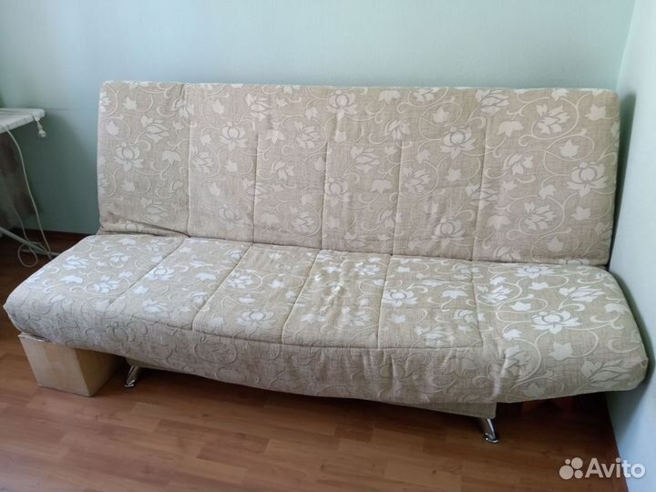 Диван