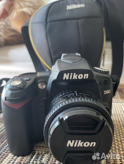 Зеркальный фотоаппарат Nikon D90 + Nikkor 50 mm