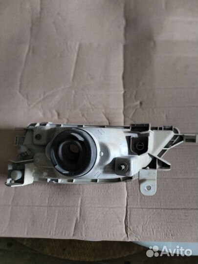 Фары передние, поворотники, бардачок