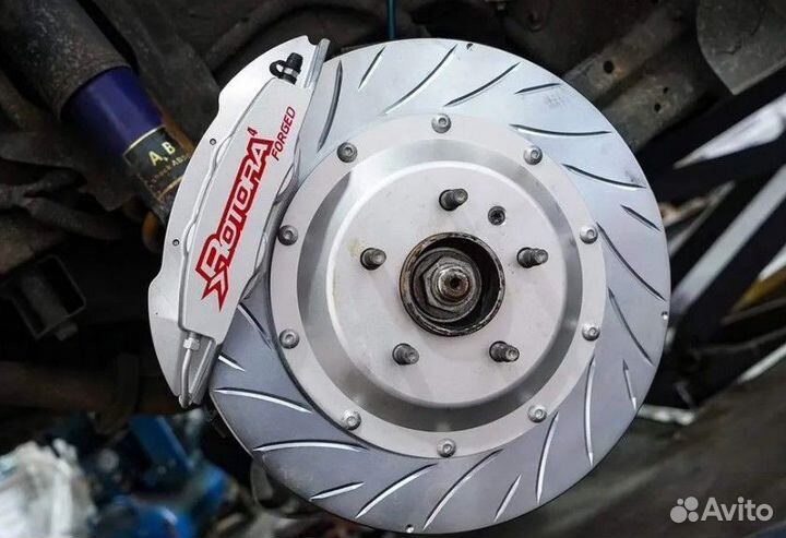 Тормозная тюнинг система Brembo Cadillac XT4