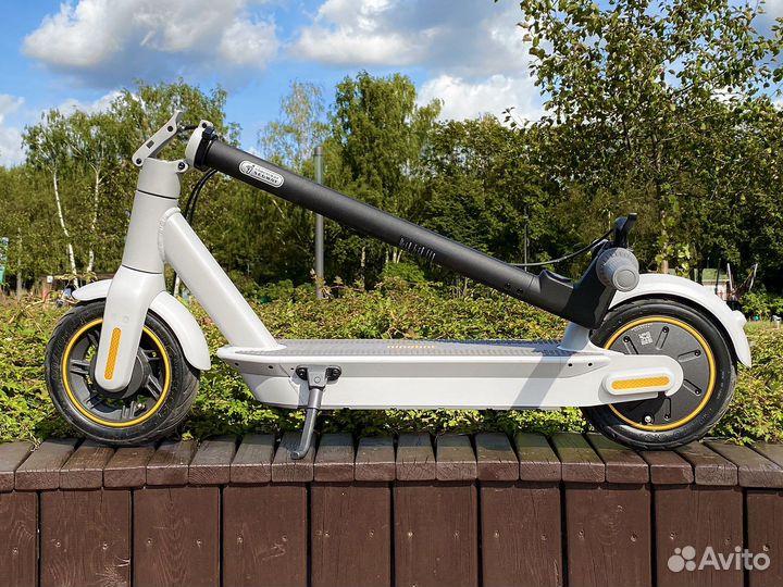 Электросамокат Ninebot KickScooter MAX G30LP