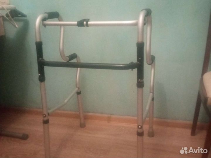 Ходунки для взрослых инвалидов