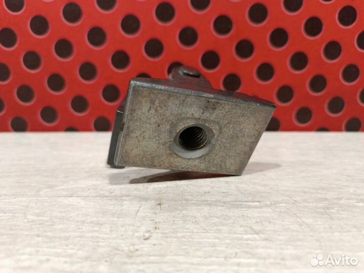 Петля двери передней левой Bmw X1 F48 B38 2019