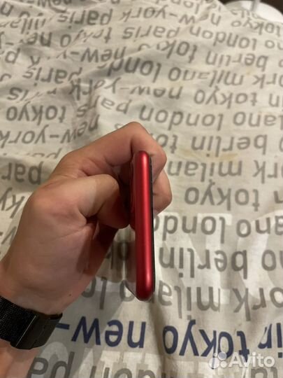 Телефон iPhone 11