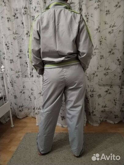 Костюм спортивный