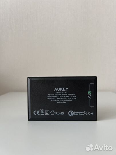 Сетевое зарядное устройство Aukey PA-T15