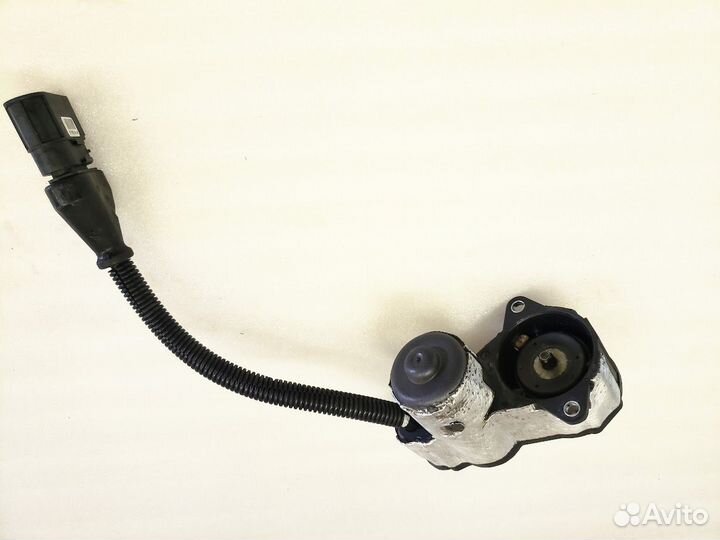 Моторчик суппорта Audi A8 D3 задний првавый Япония