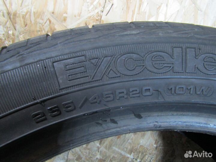 Goodyear Excellence 255/45 R20