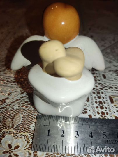 Фарфоровая статуэтка 