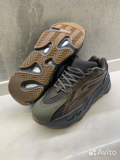 Кроссовки yeezy boost 700, изи, изики