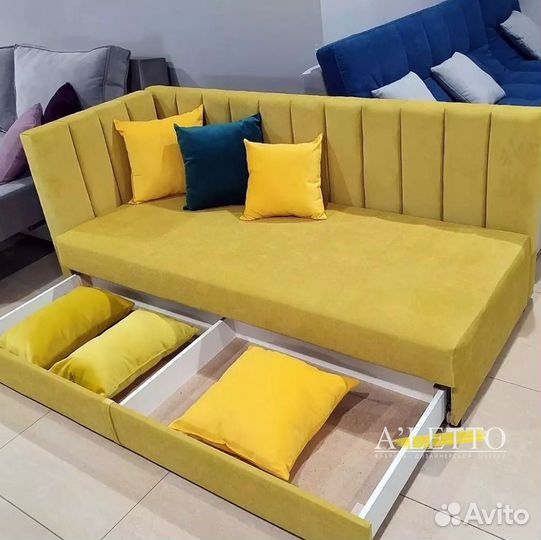 Детская кровать с ящиками