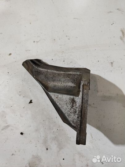 Кронштейн двигателя левый Bmw 7 E65 N62B44