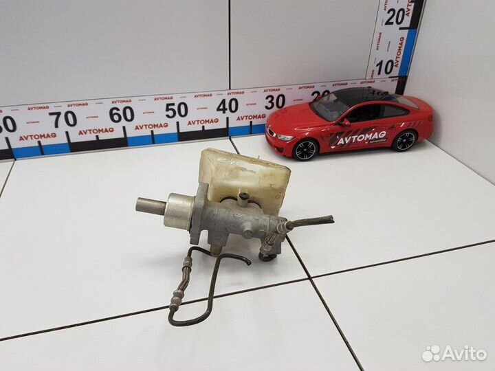 Главный тормозной цилиндр с бачком (BMW 3)