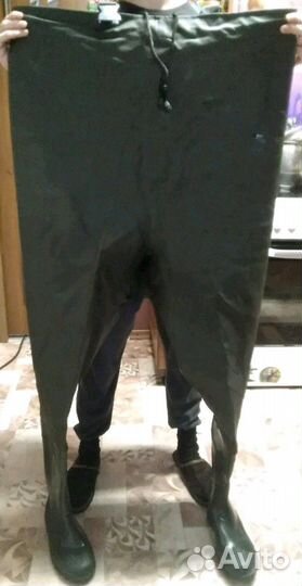 Резиновый комбинезон