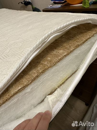 Детская кроватка с матрасом