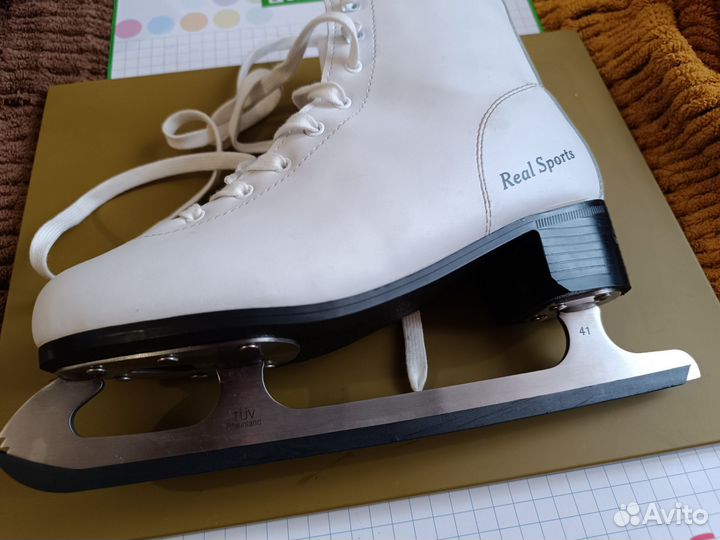 Коньки фигурные 41 размер