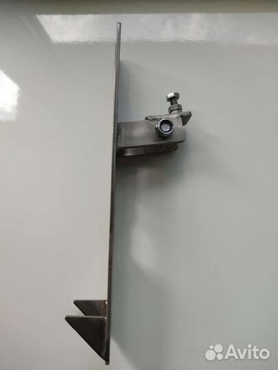 Держатель датчика эхолота garmin gt 56